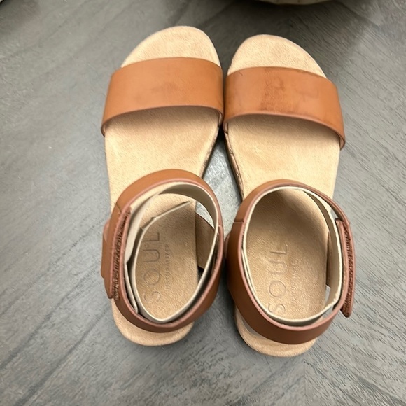 SOUL NATURALIZER Detail Ankle Strap Sandal (WIDE) - Picture 10 of 13